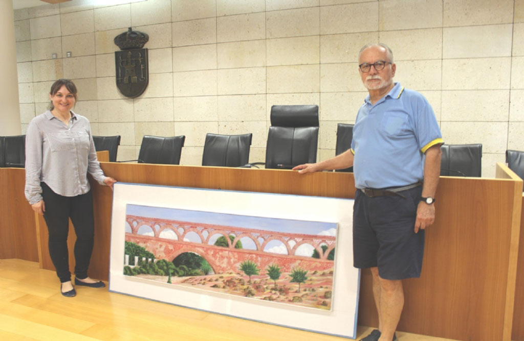 El polifactico artista Alfonso Gallego dona una pintura al Ayuntamiento de Totana