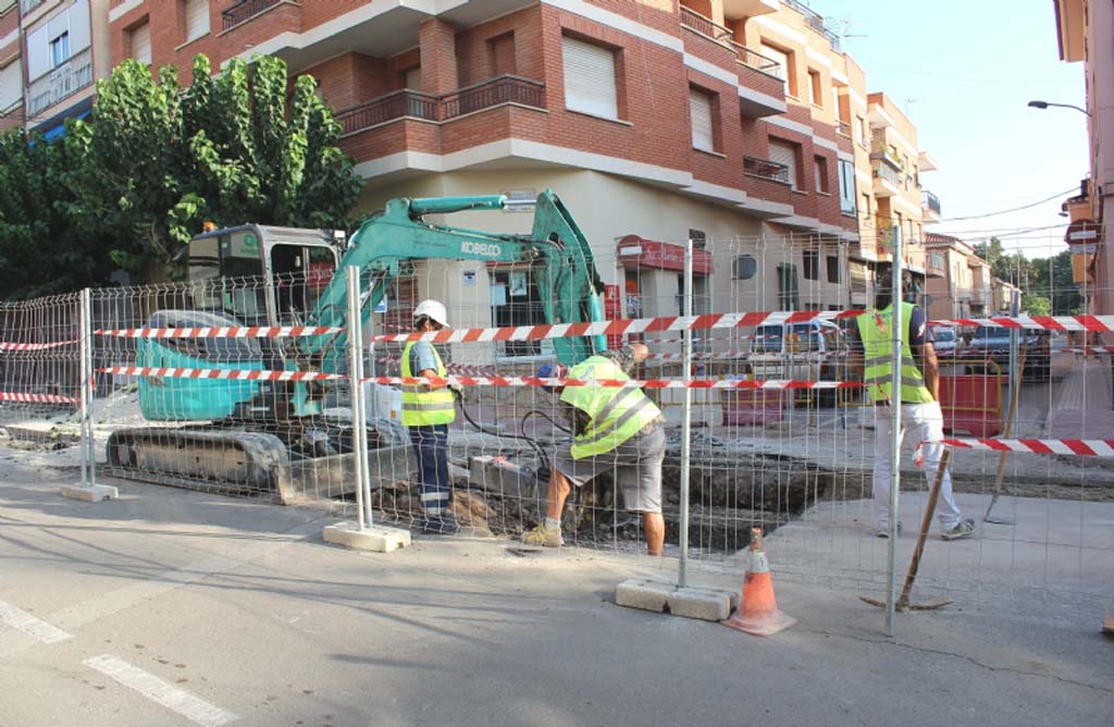 Las obras de arreglo en la calle General Aznar se prolongarn hasta finales de septiembre.