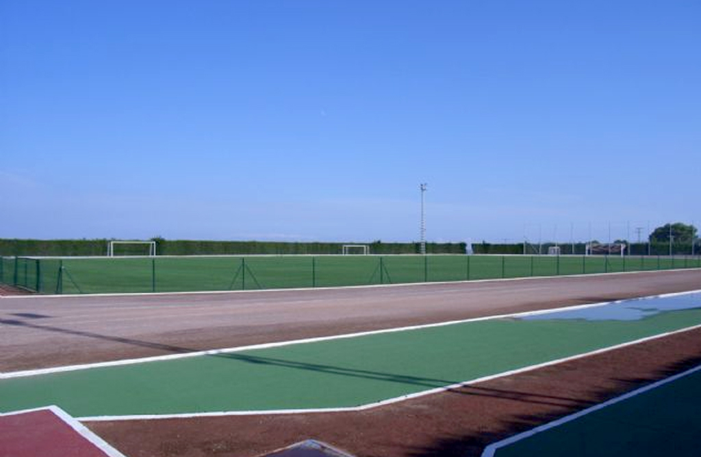 El PSOE presenta una mocin al pleno para mejorar la pista de atletismo del polideportivo 6 de diciembre