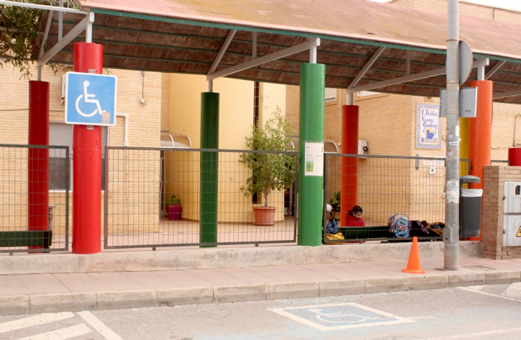 El CEIP Tierno Galván tendrá una cubierta en su pista deportiva